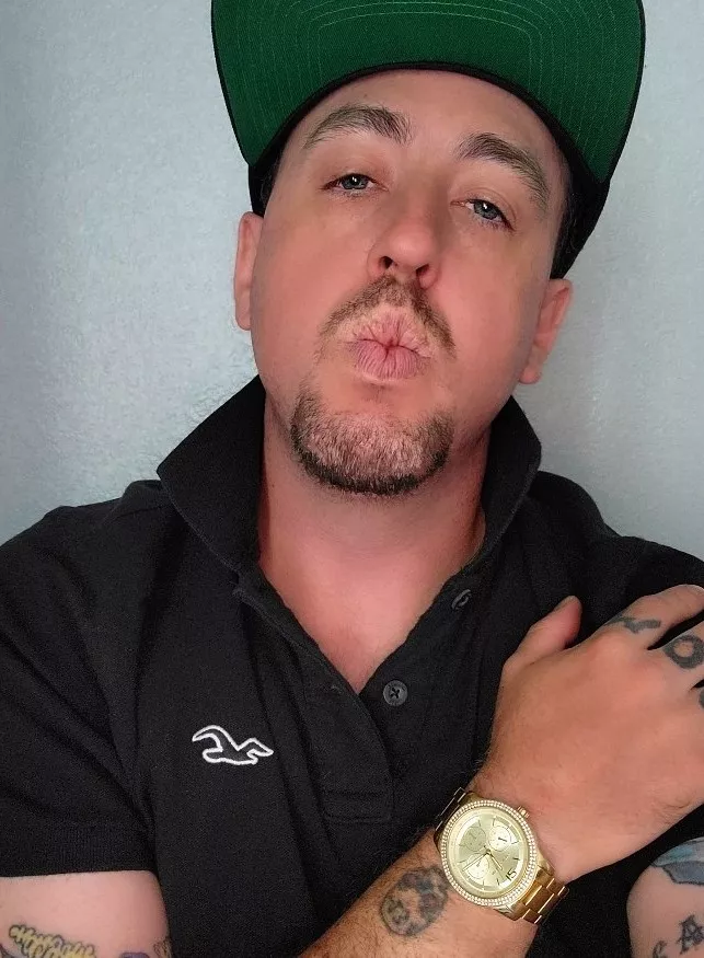 Every bro reading this is handsome *af* Every bro reading this is handsome *af*