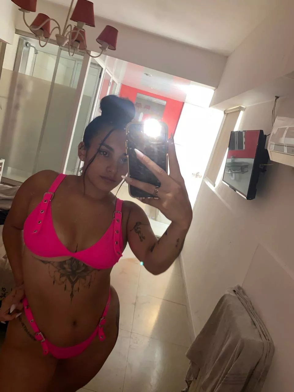 First world that came to your mind when you see me ?👀