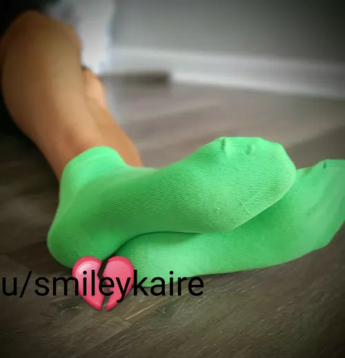 Hello! Do you think my posts might fit in here? 💜🧦