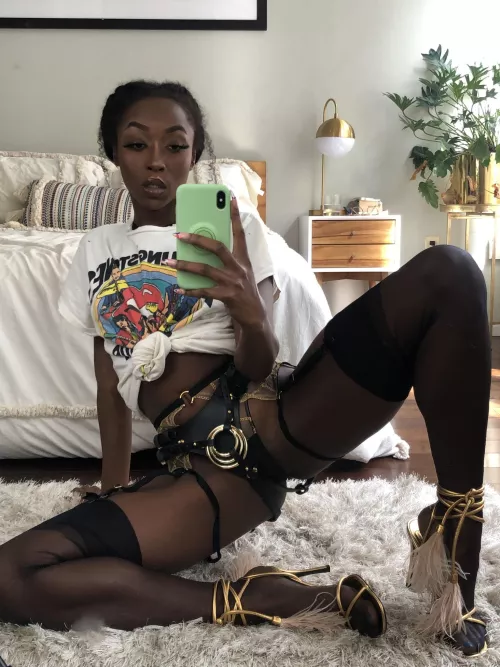 I love mixing garters, stockings, and leather. ;)