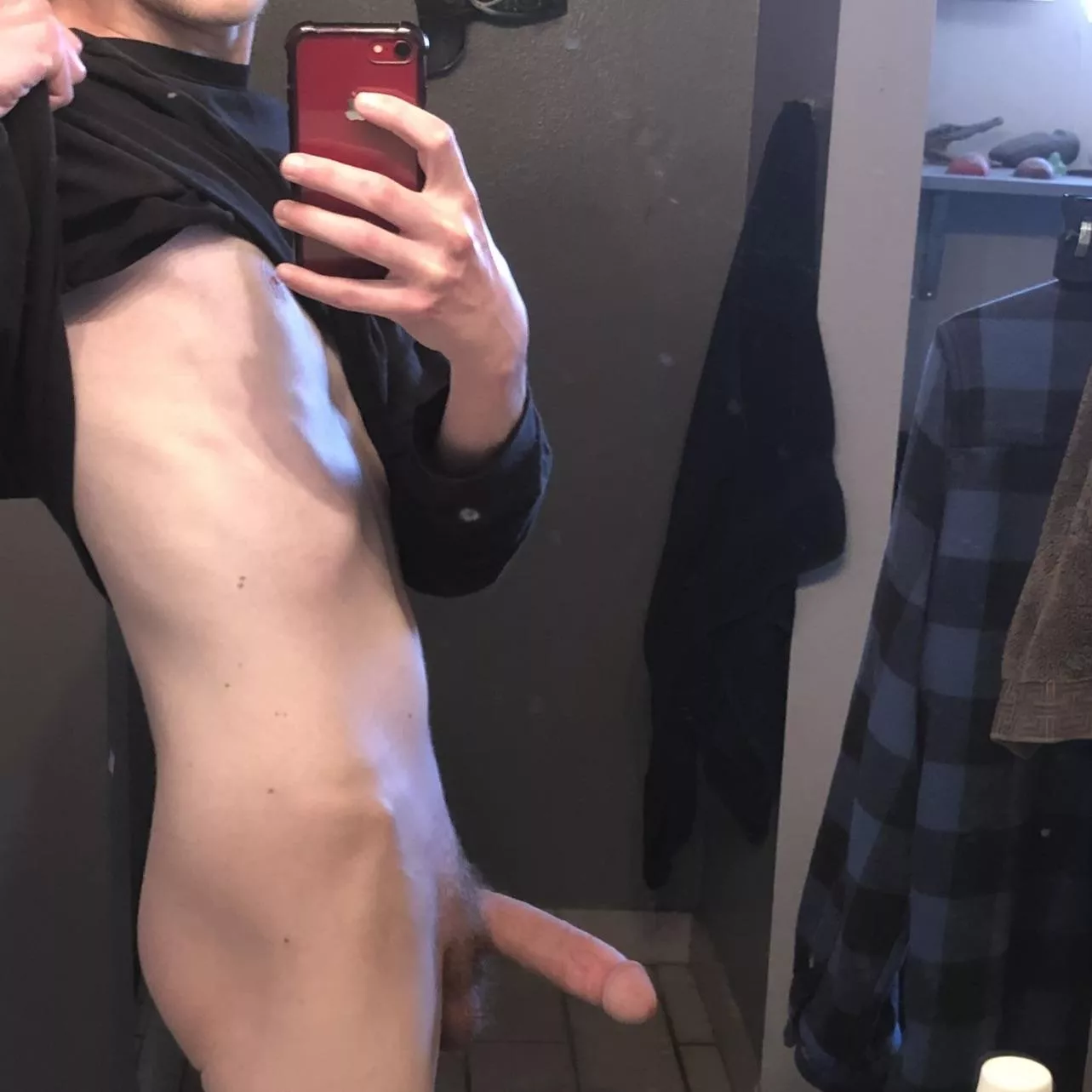 I need a mommy dommy to tame my cock