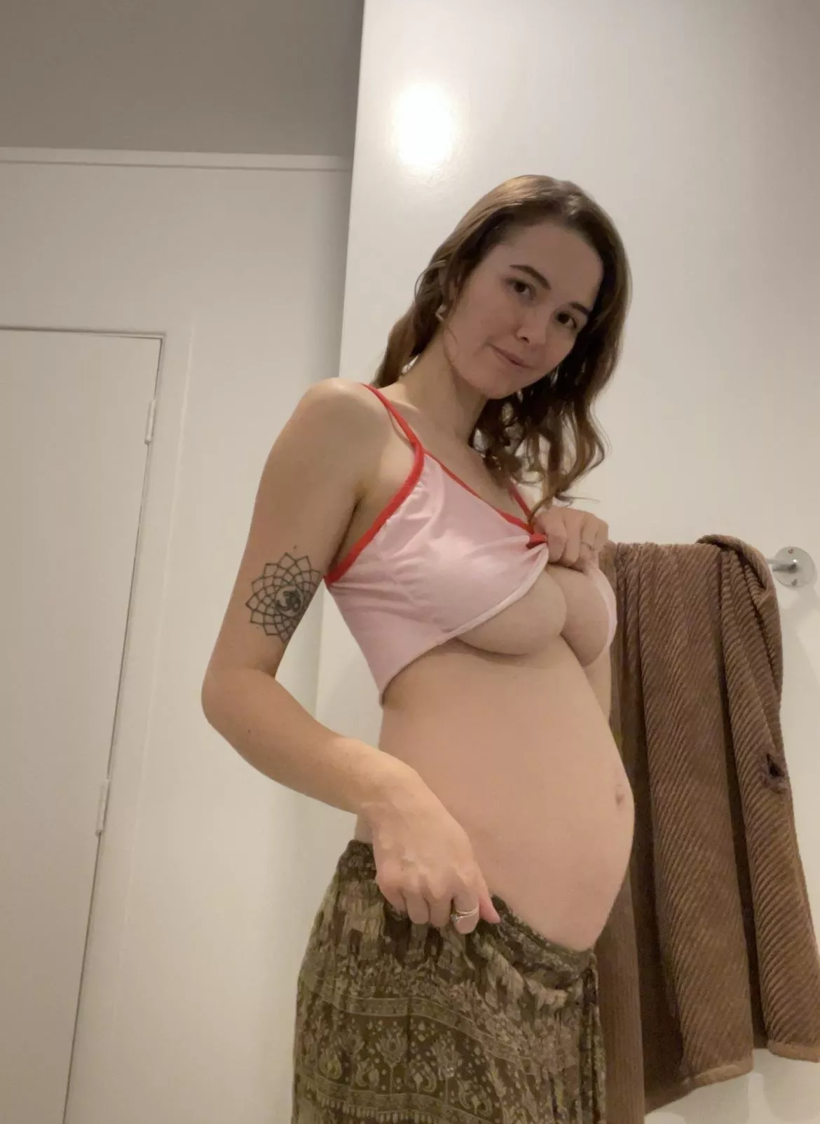 Second pregnancy, is it noticeable yet?