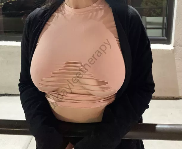 They don't stay in this top very well but I'm sure you don't mind ;)