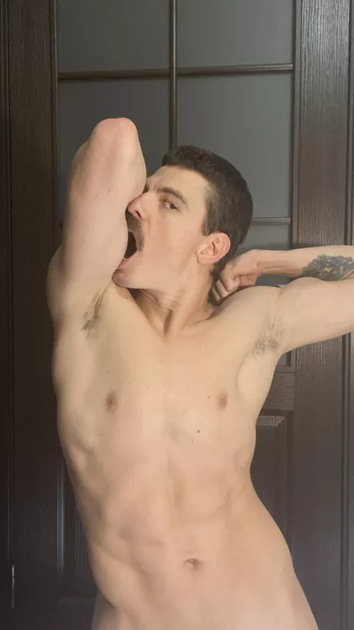 Who can help me cum?