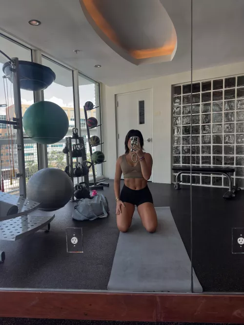 WHOS WANTS TO SEE ME WORKOUT AND MY PROGRESS? [F]