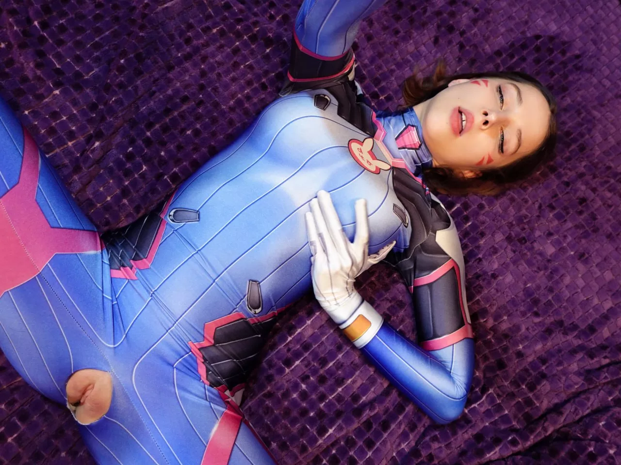 D.va (Overwatch) by RunaMave