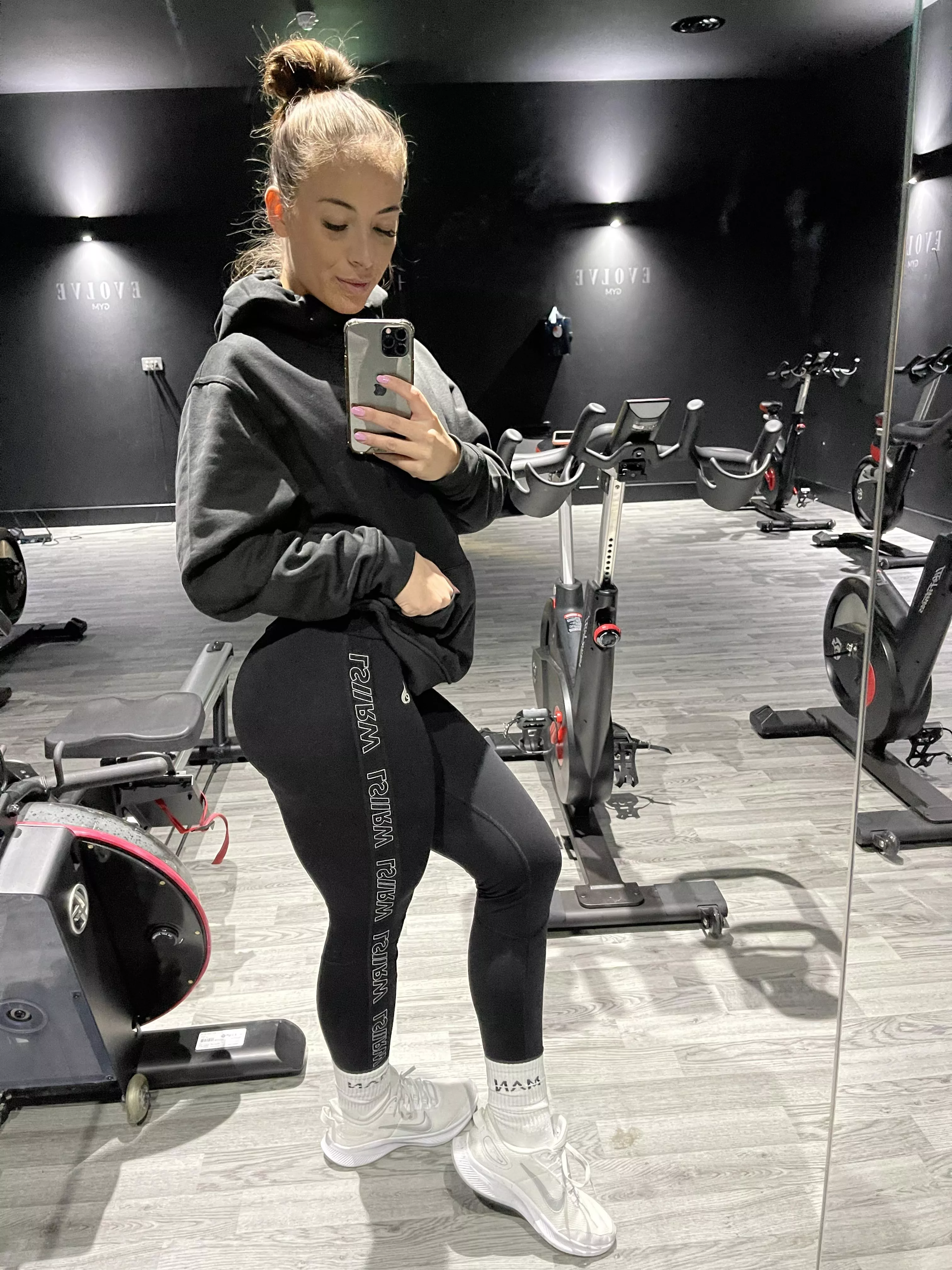 Empty gym… who would join me?👀 [f]