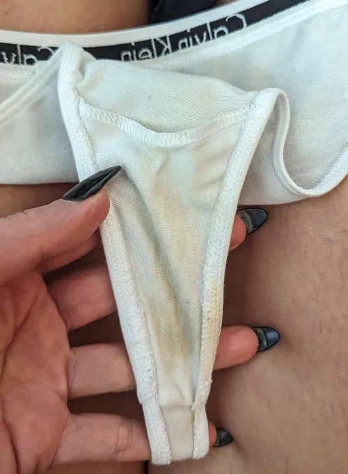 Fresh sweaty gym thong from today! Smells soooo good 🧁