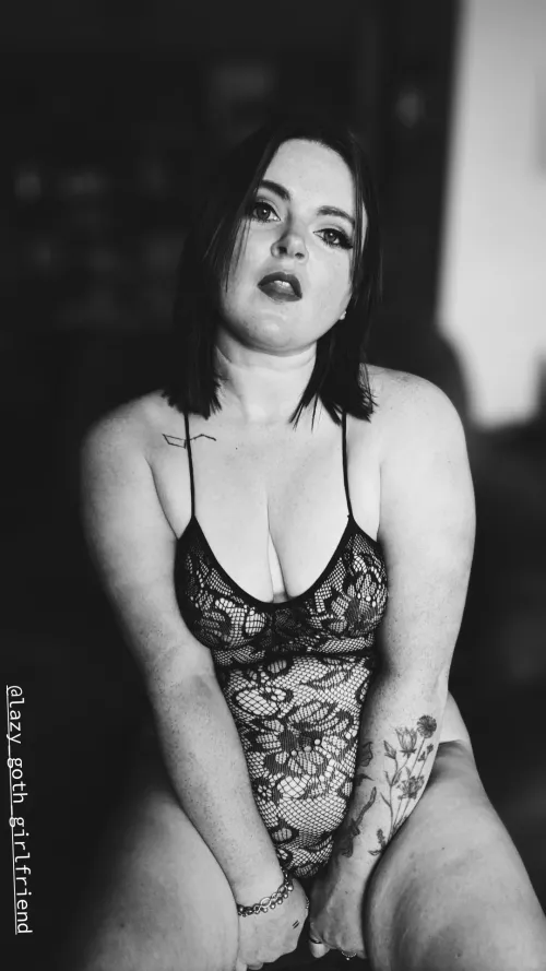 How often would you come over if I lived nextdoor 🖤