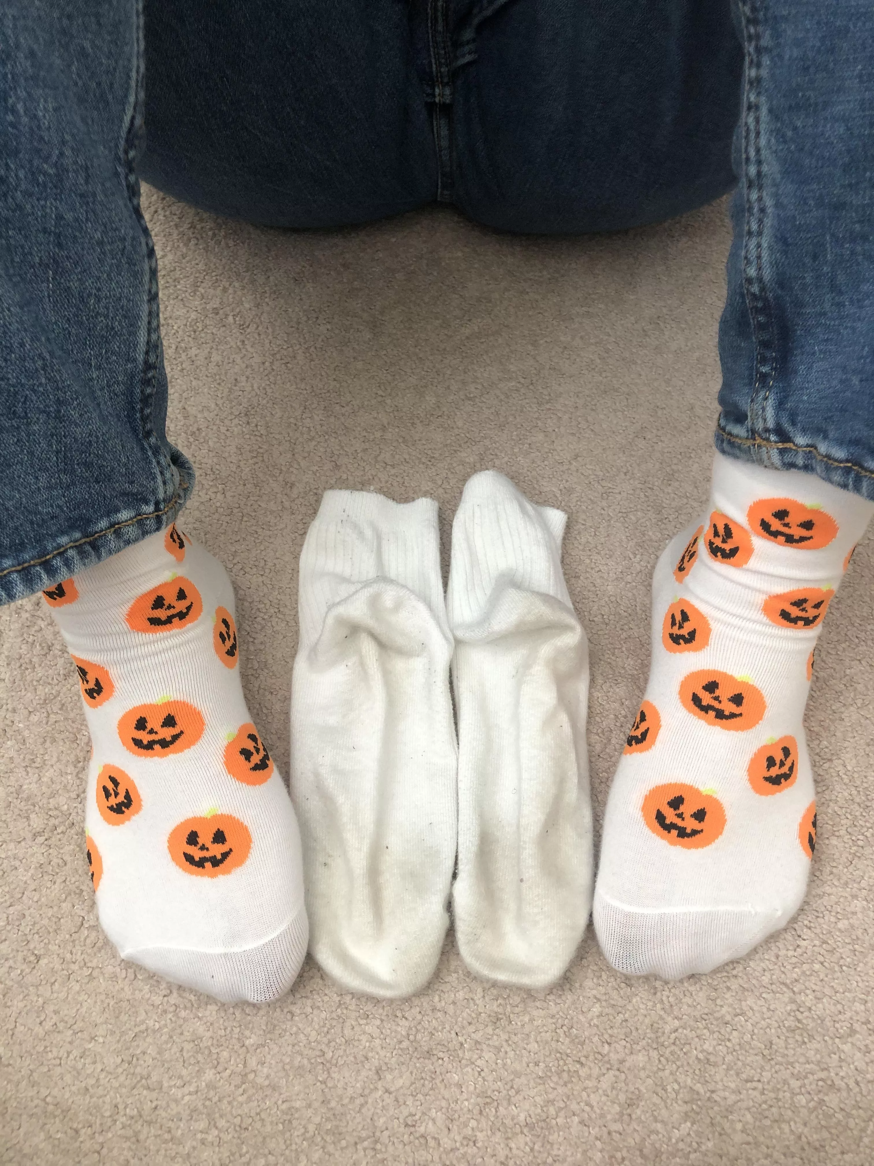 I am starting a collection of my dirty socks, are you interested? 😳