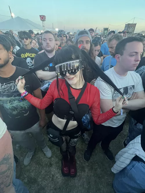 “I sucked dick (on the internet) to be here” - Louder than Life