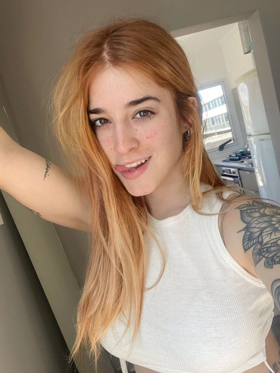 IUTR redhead with tattoooss