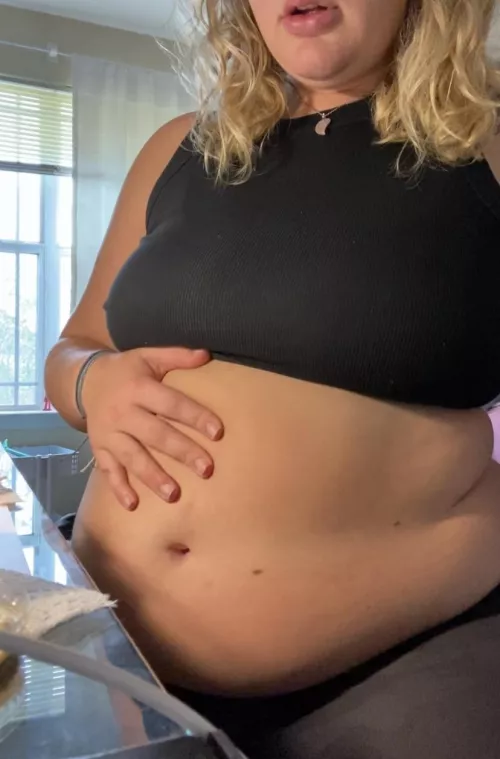 Looking down in awe🐷