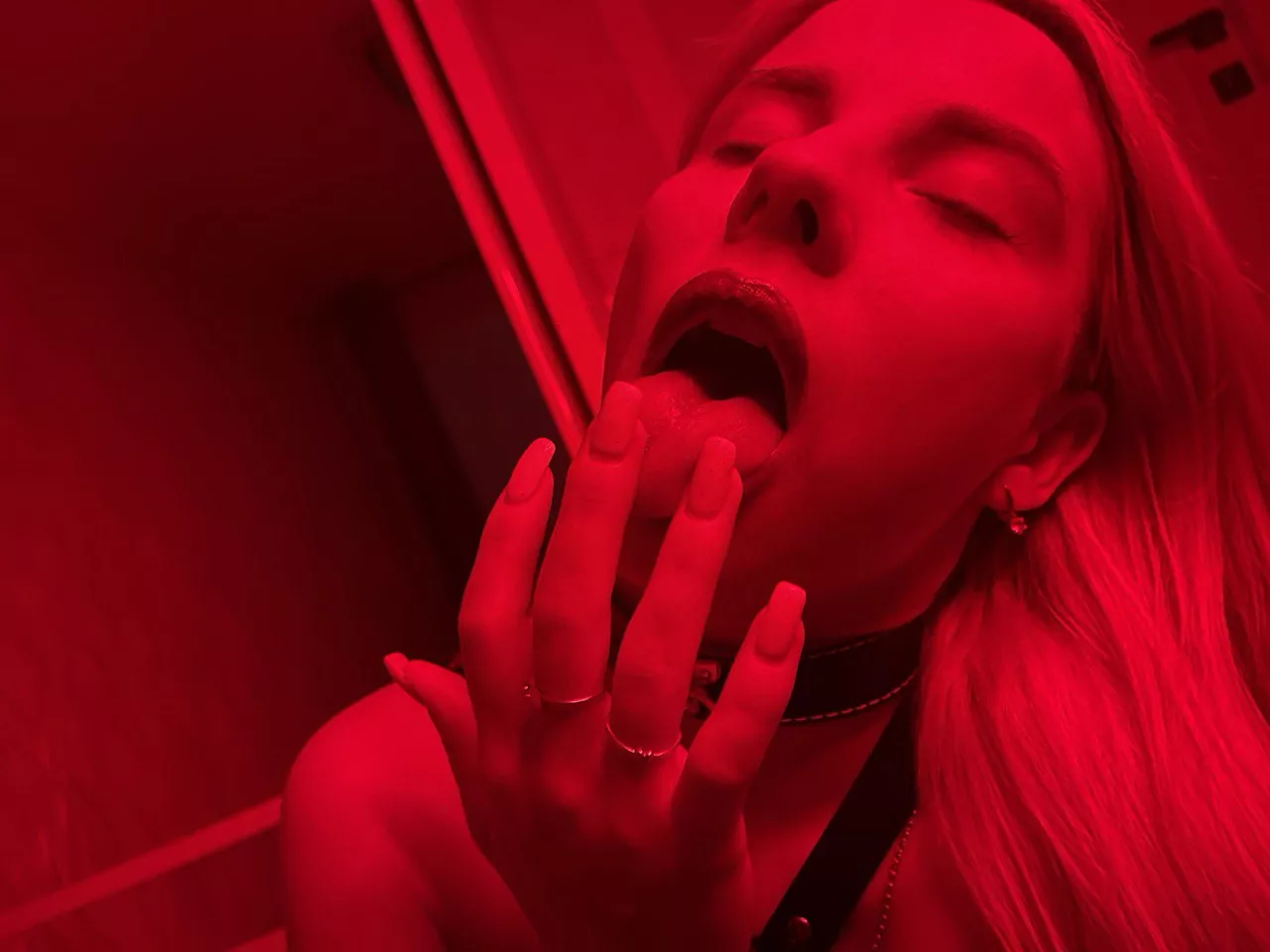 My all time favorite picture of myself. It really shows what a slut I am, don't you agree? [F]