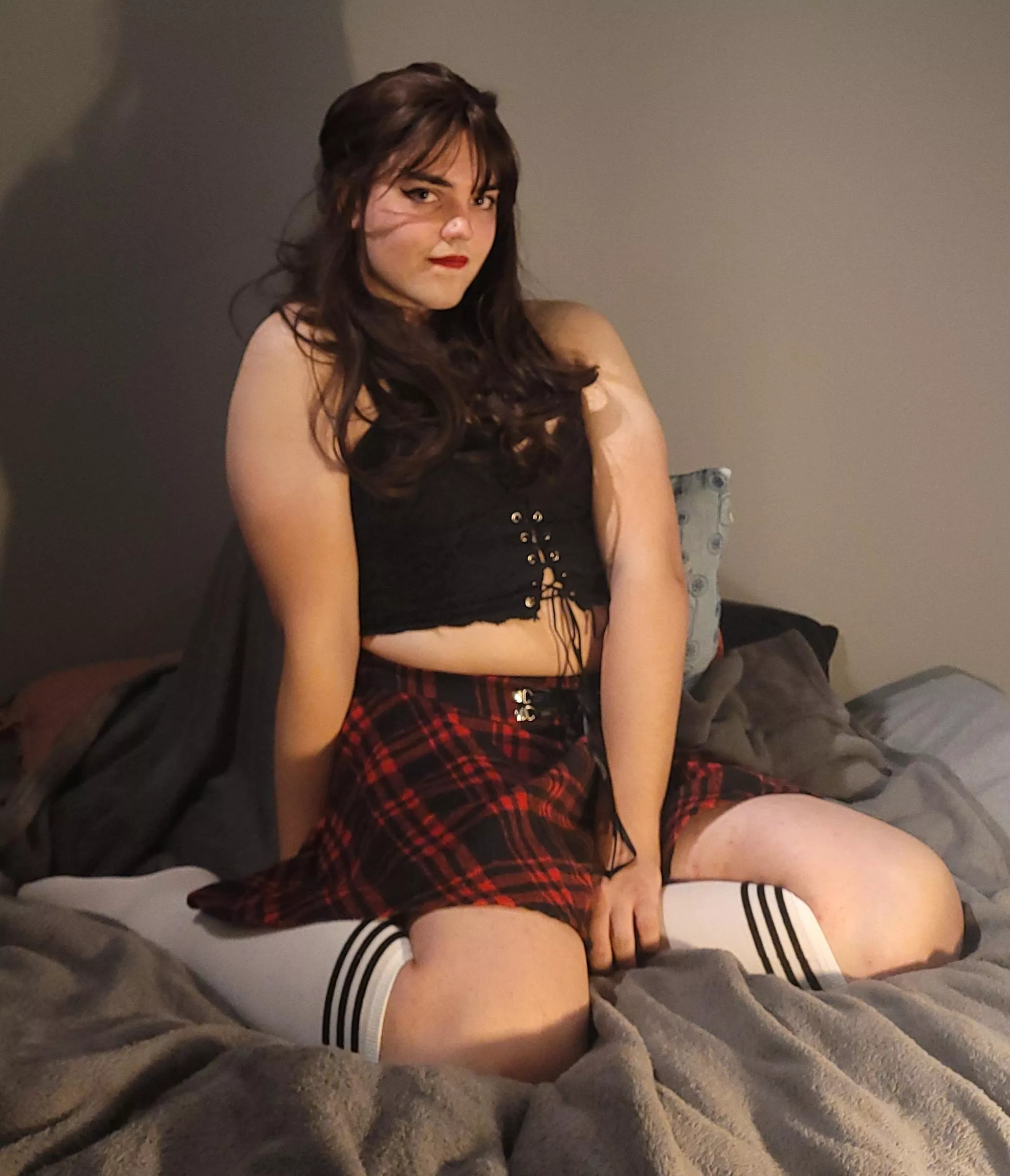 Sad how my lack of courage stops me from transtition and im instead posting online for easy attention. Am i at least cute?