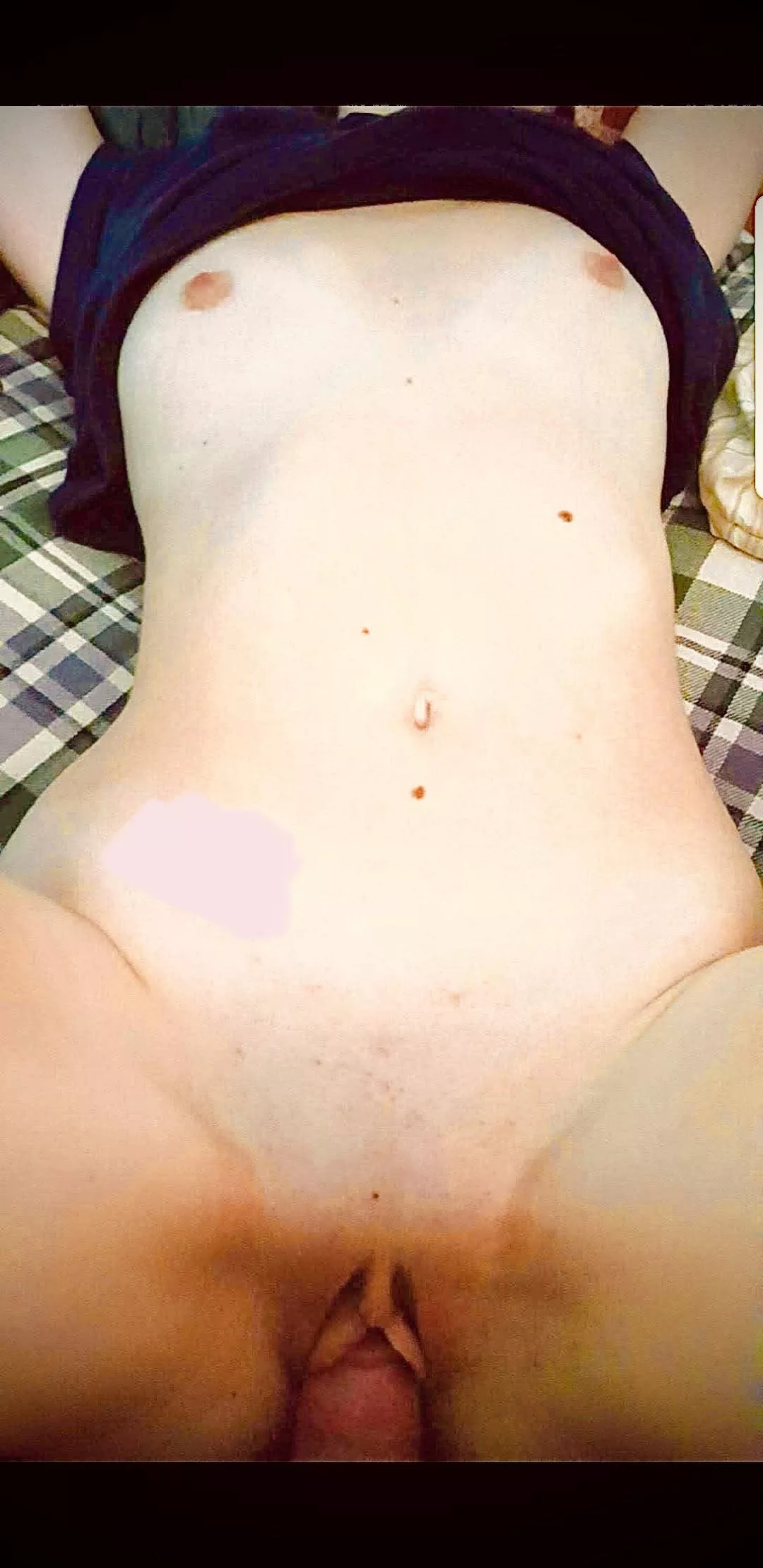 She’ll spread open like this for you, if your cock is big😈[image]