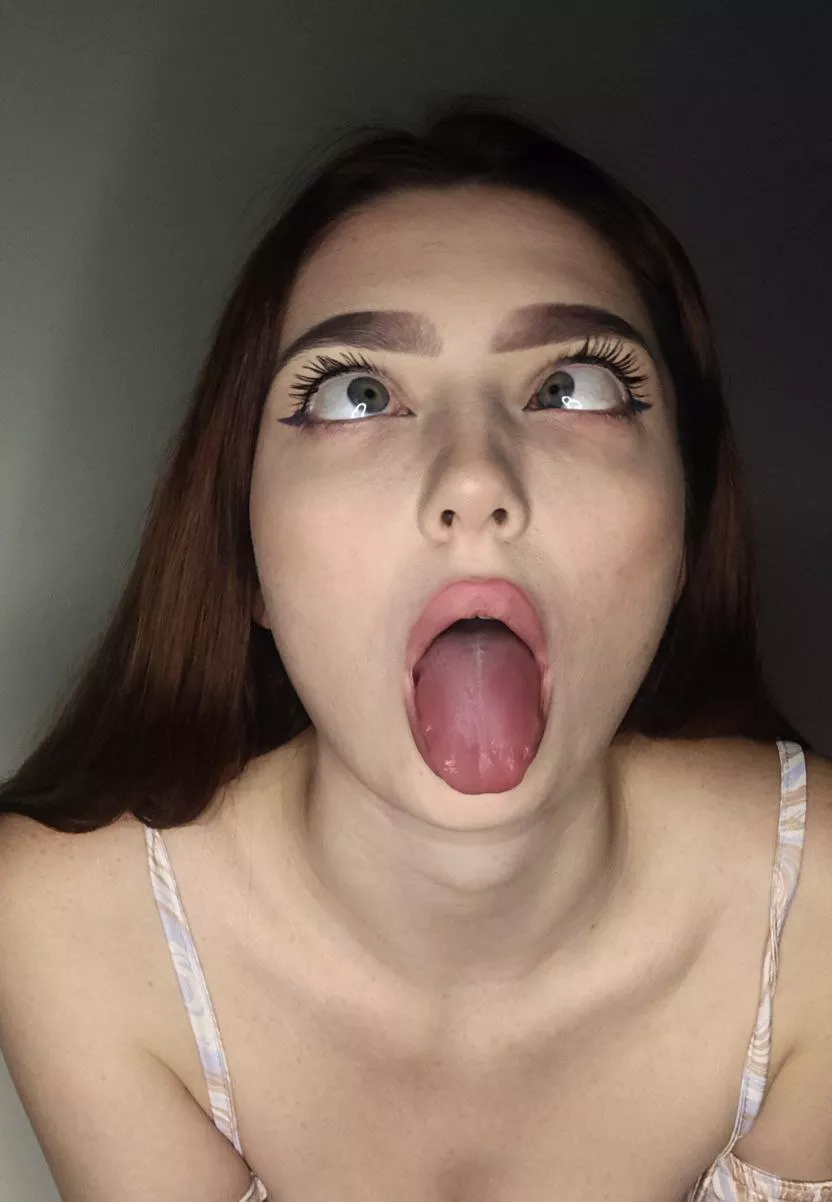 Spray it inside my mouth Daddy