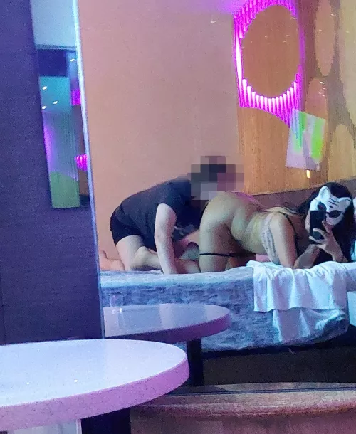 Whi likes to eat ass? [Image]