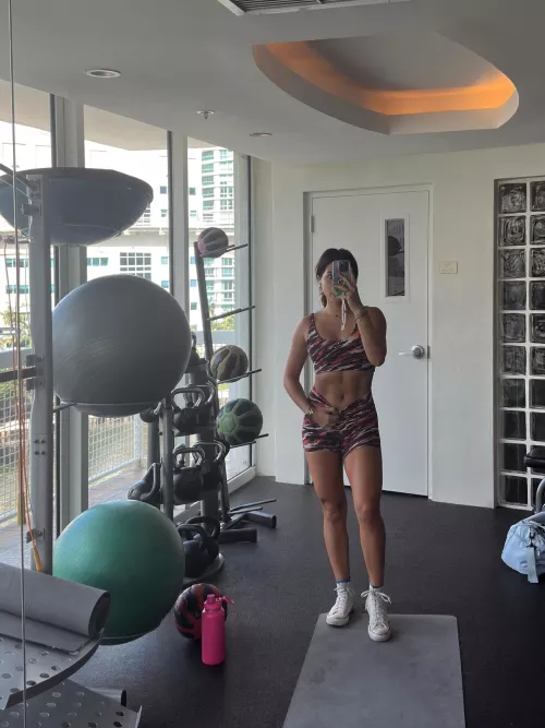 WHO WANTS TO WORK OUT WITH ME? [F]