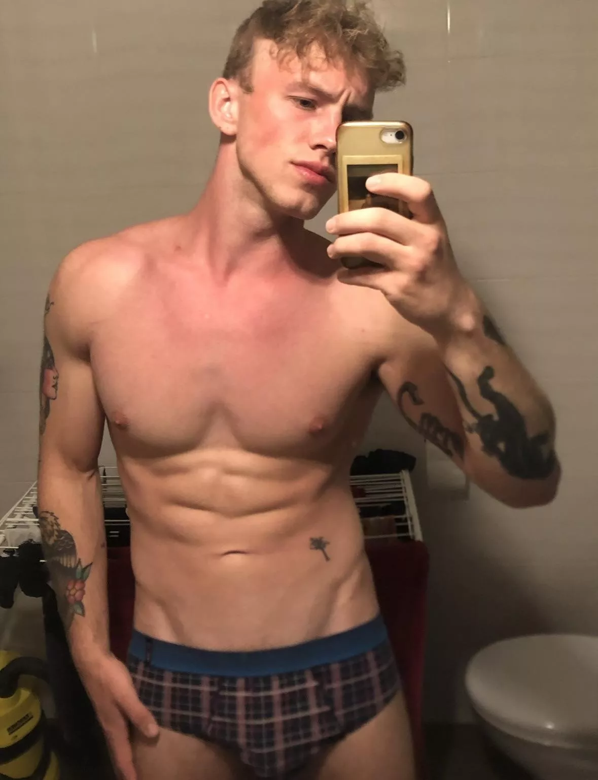 Would u bottom for me?