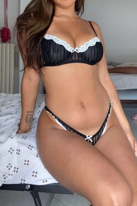 You can see the types of bottoms I usually wear to the beach. (F)