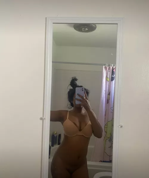 19F my fat n….r boobs are too big for my bra 😽 kik/telegram/wickr: yayasonasty