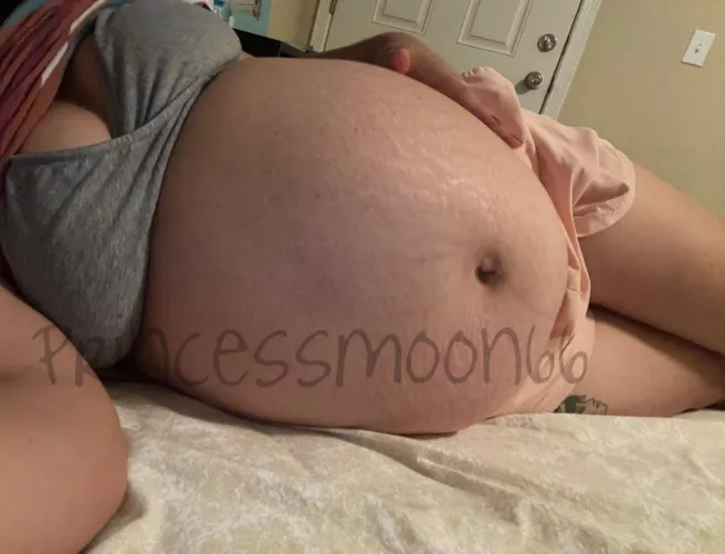 29 weeks, still so much time to grow 🤰🏻🖤