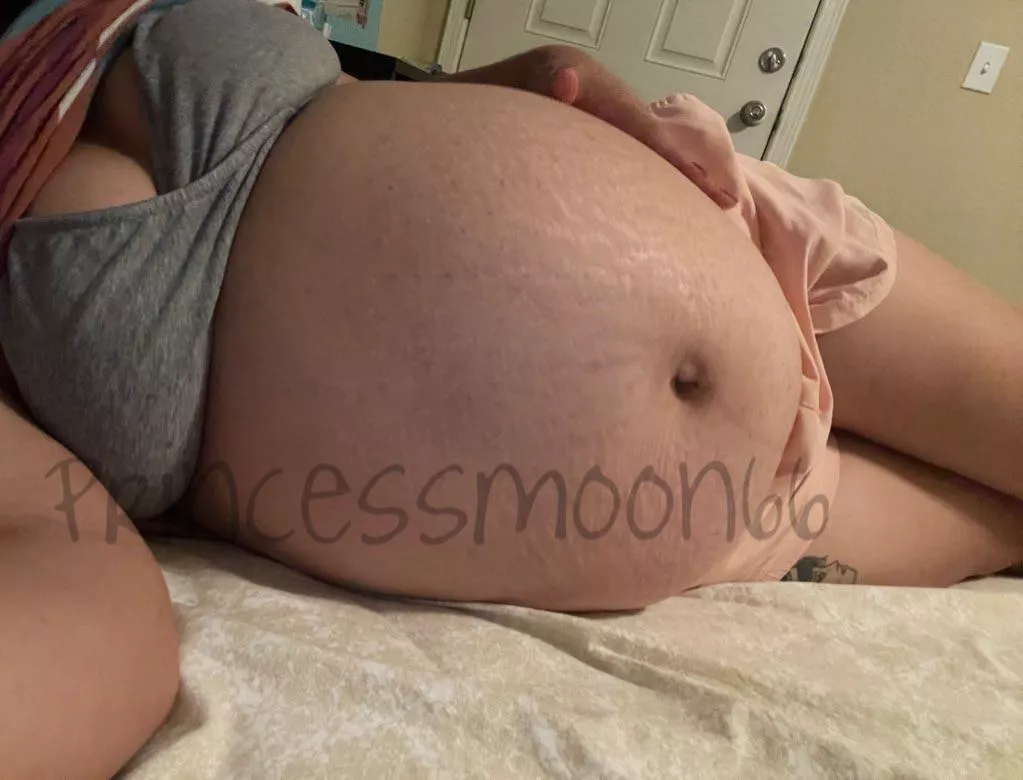 29 weeks, still so much time to grow 🤰🏻🖤