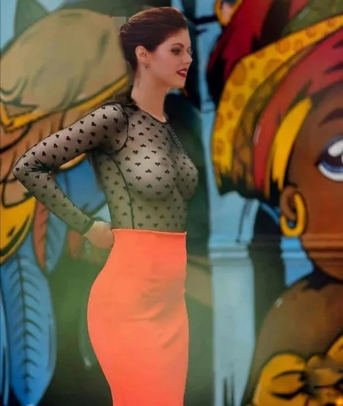 Alexandra Daddario is elite.