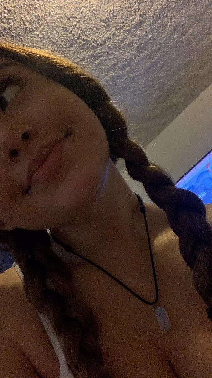 Can I send you cute pics? pls 🥺