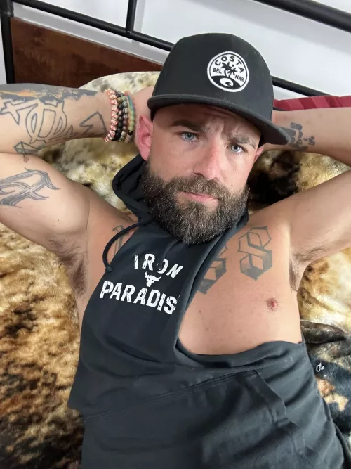 Catching vibes, not feelings... or am I?