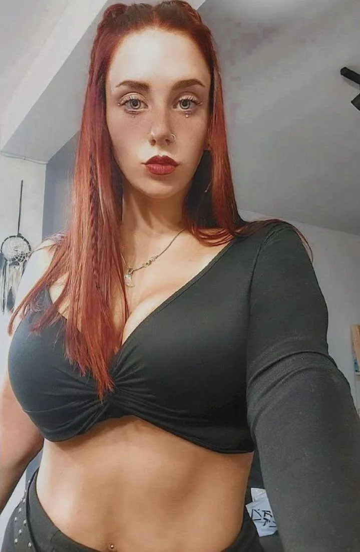 Feelin' like a spicy and sassy Latina 🫦🔥