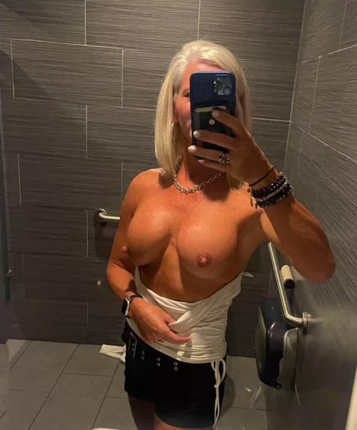 Happy Sexy Saturday!