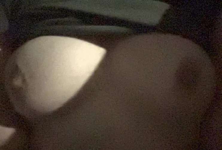 im trying again is this a better picture 😅 sorry its dark