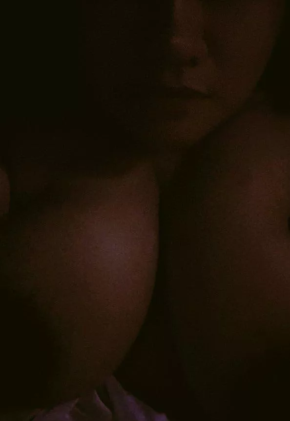 (m)adilim? ikaw na magadjust. wala akong kuryente eh. 🙄😆 #broquèbisssh