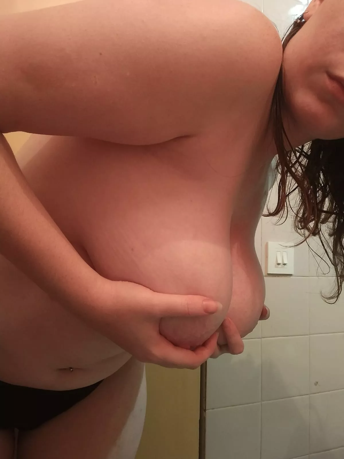 my small hands are not enough to replace my bra