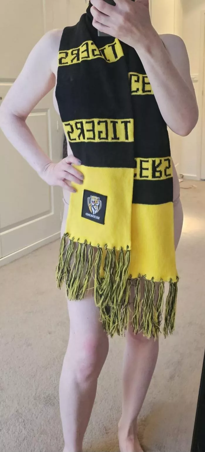 My team aren't playing today 😢, but happy grand final everyone anyway 😊🍻