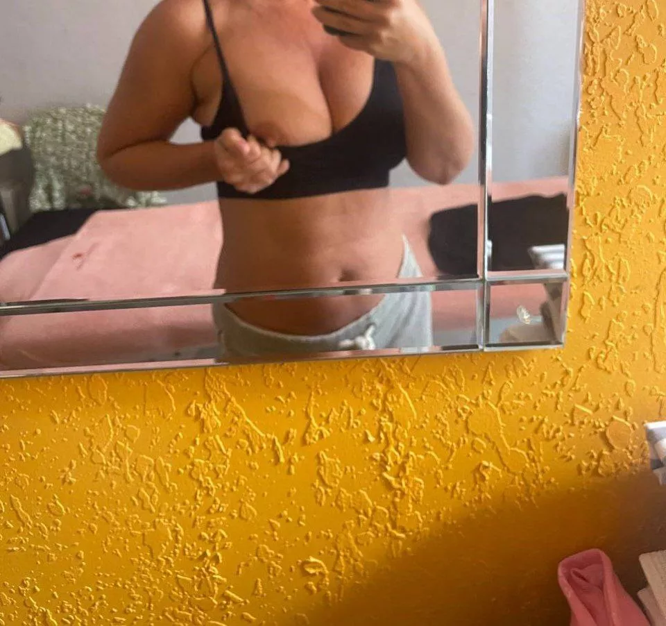 out of ten how fuckable do I look?