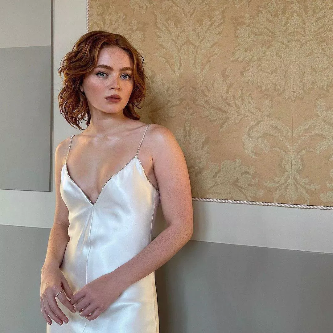 pleaseee help me cum for Sadie Sink