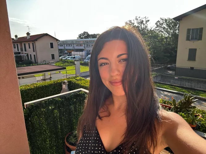 Selfie in balcony [IUTR]