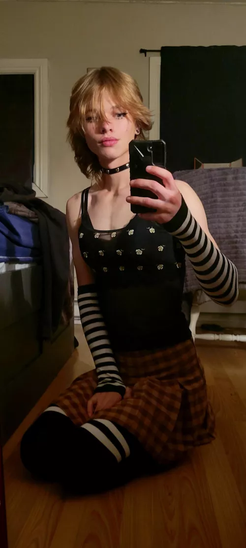 Sending some femboy love to all ❤️