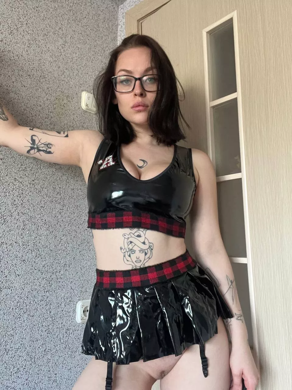 Would you fuck a naughty Goth