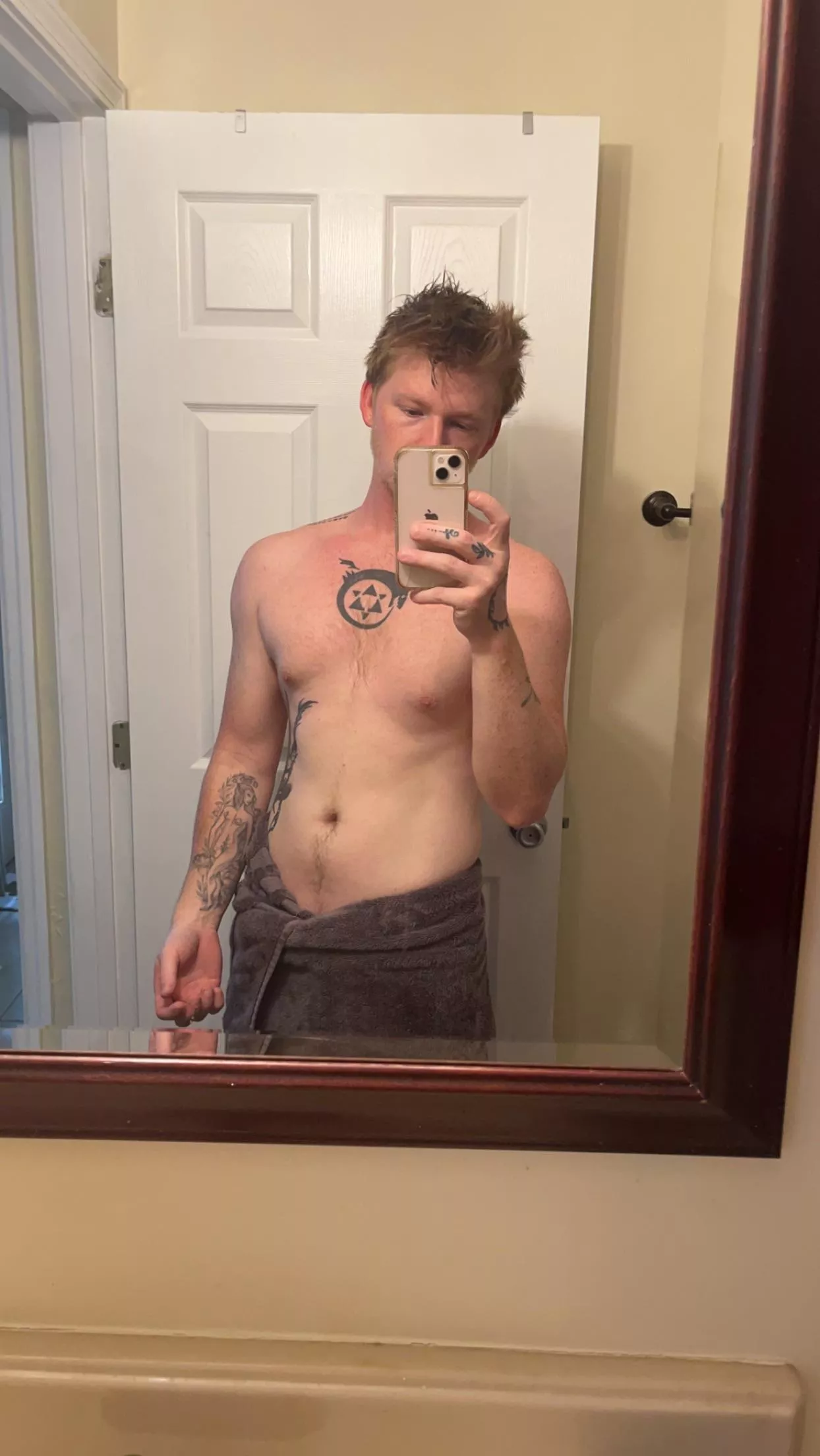 (25) my ex is posting himself all over the internet after cheating and lying to me. Now I want attention lol. What’s up?