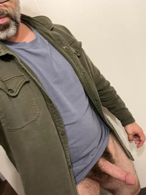 (52) Going out to chop wood. (Really.)