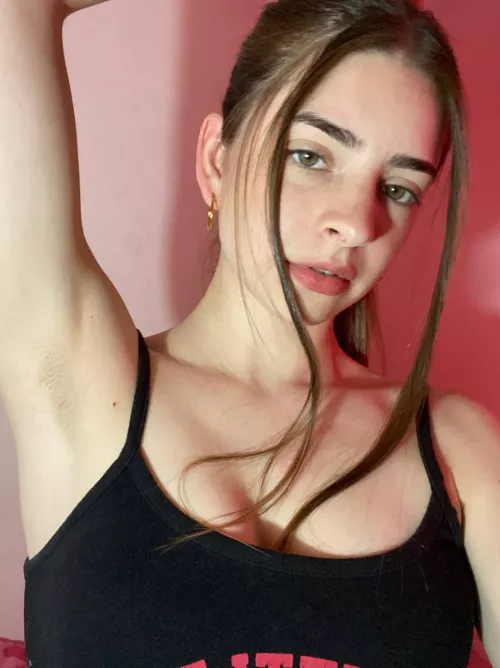 Anyone down to sniff my armpits after a workout?