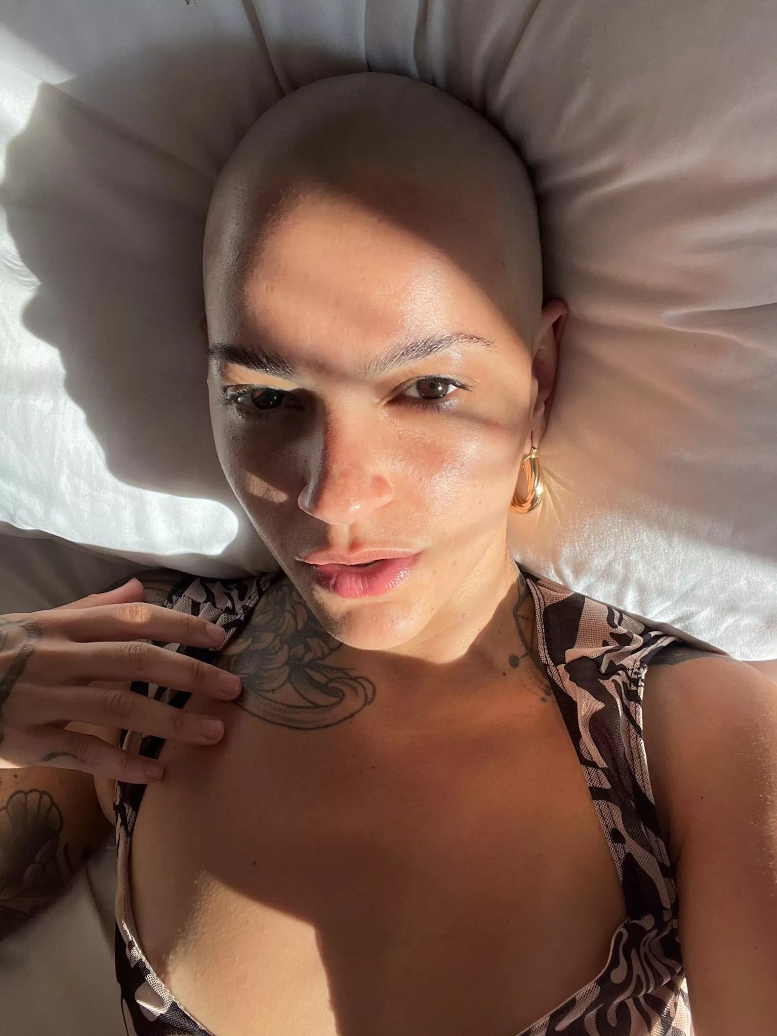 Bald girls can be sexy