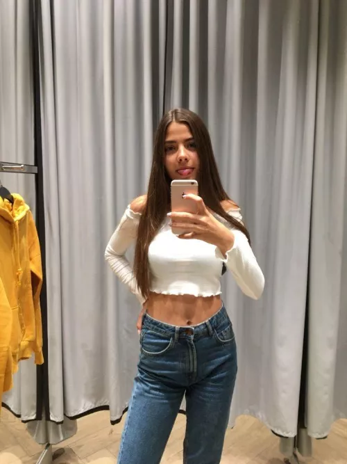 choosing outfit for the date