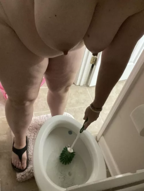 Cleaning and adulting is best when naked