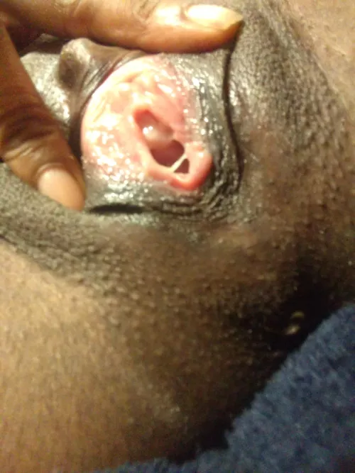 Cum stretch it out with your hard wood daddy 😏💦🍆