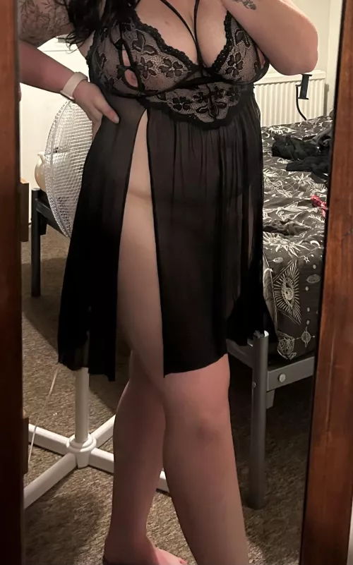 Do you enjoy chubby goth girls?